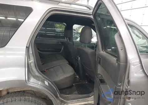 2011 Ford Escape Xlt from USA, damaged, VIN 1FMCU9DGXBKB14149